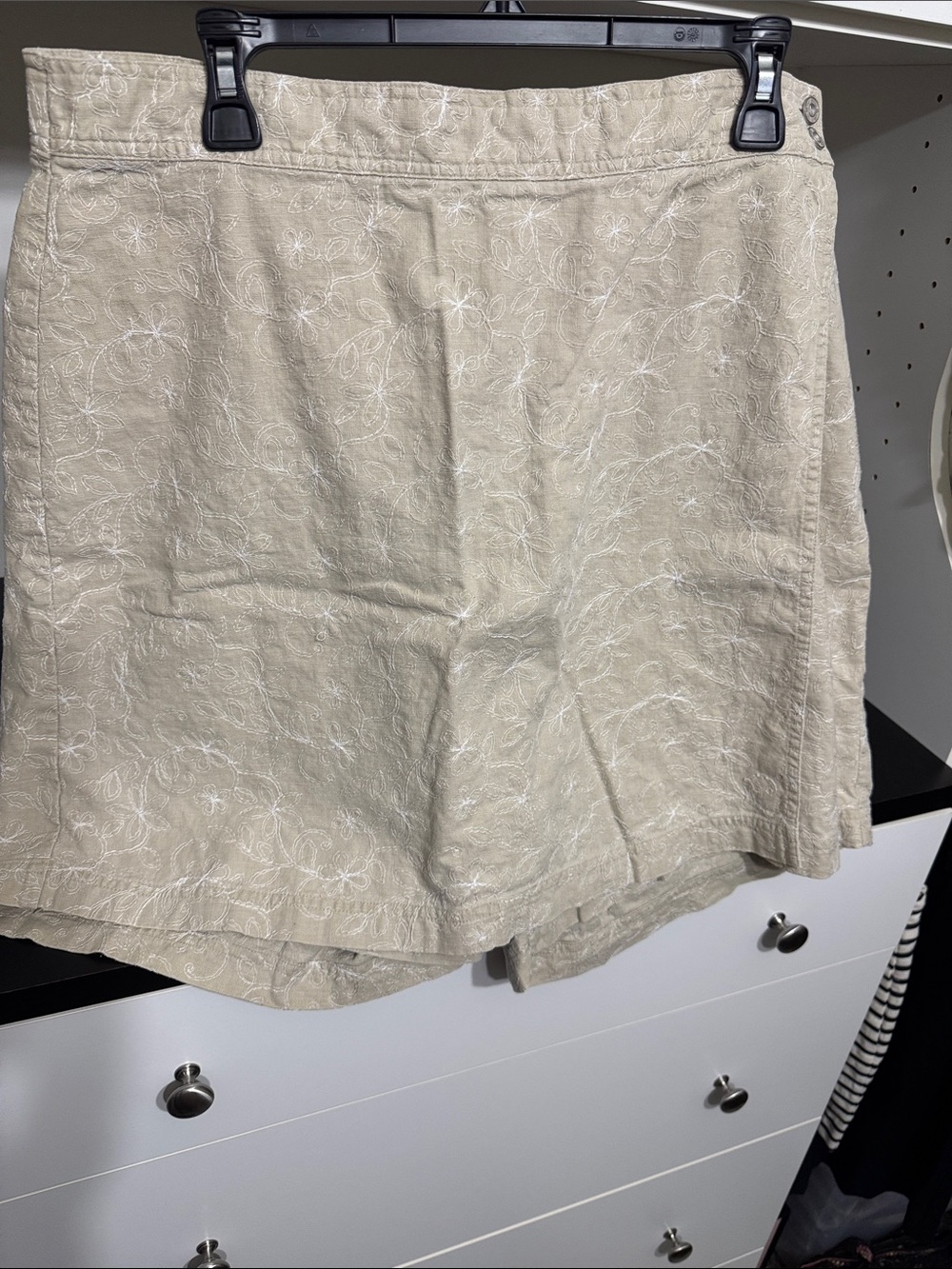 bill blass Beige Embroidered Skort